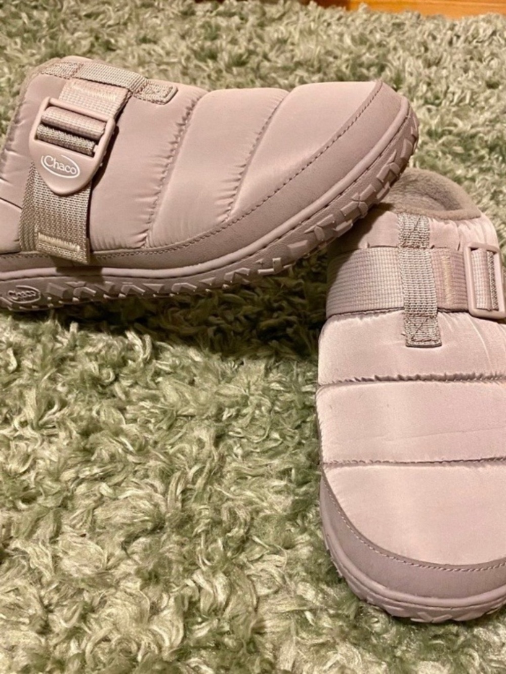 Women’s Chaco Ramble Puff Slippers (size 10)